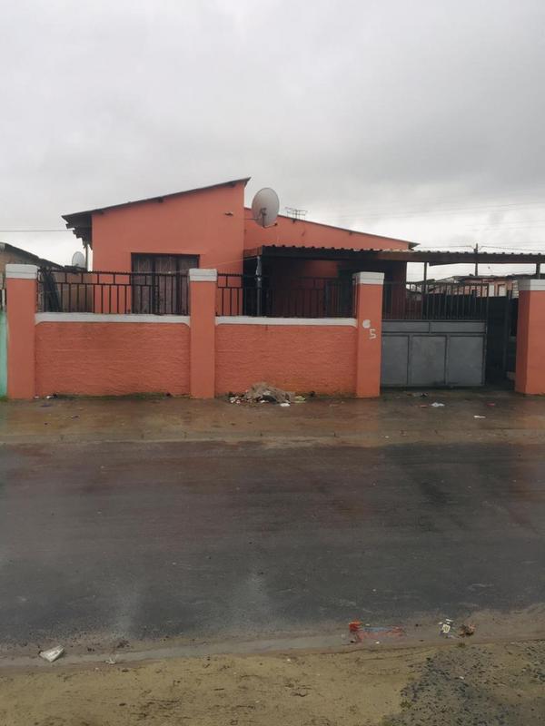 2 Bedroom Property for Sale in Delft South Western Cape